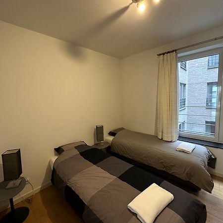 Lichtrijk Mooi Appartement Met Zicht Op Hof Van Roosendael Anversa Esterno foto