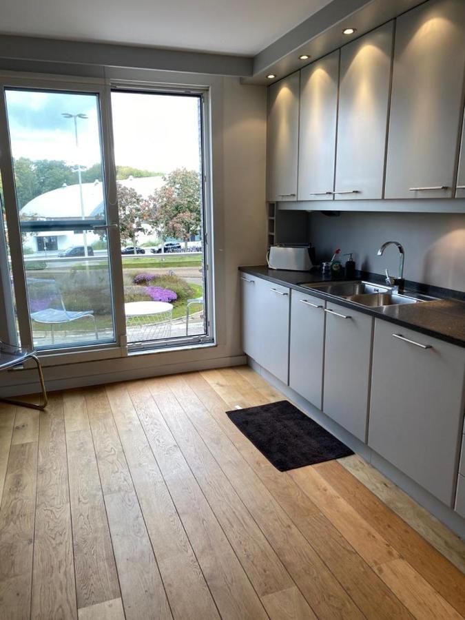Lichtrijk Mooi Appartement Met Zicht Op Hof Van Roosendael Anversa Esterno foto
