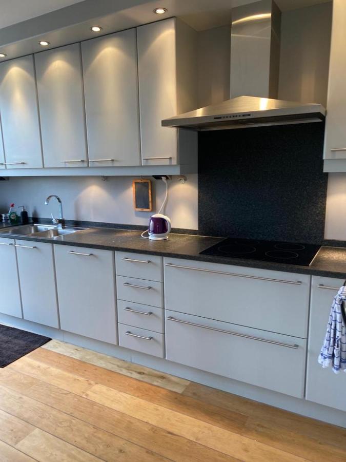 Lichtrijk Mooi Appartement Met Zicht Op Hof Van Roosendael Anversa Esterno foto