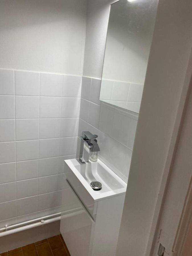 Lichtrijk Mooi Appartement Met Zicht Op Hof Van Roosendael Anversa Esterno foto