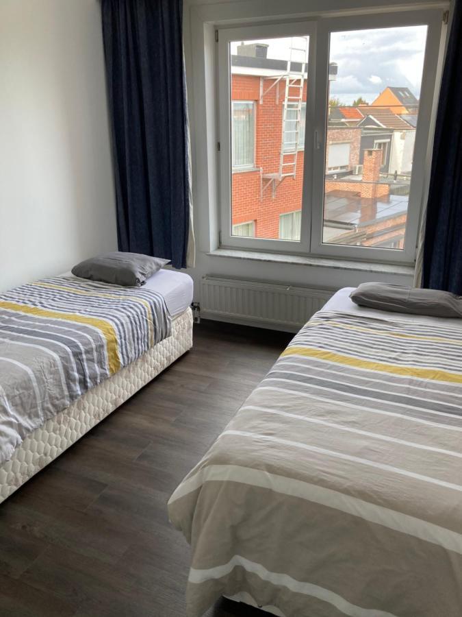 Lichtrijk Mooi Appartement Met Zicht Op Hof Van Roosendael Anversa Esterno foto