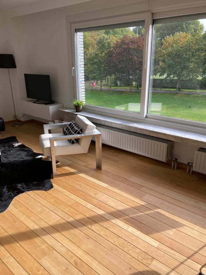 Lichtrijk Mooi Appartement Met Zicht Op Hof Van Roosendael Anversa Esterno foto
